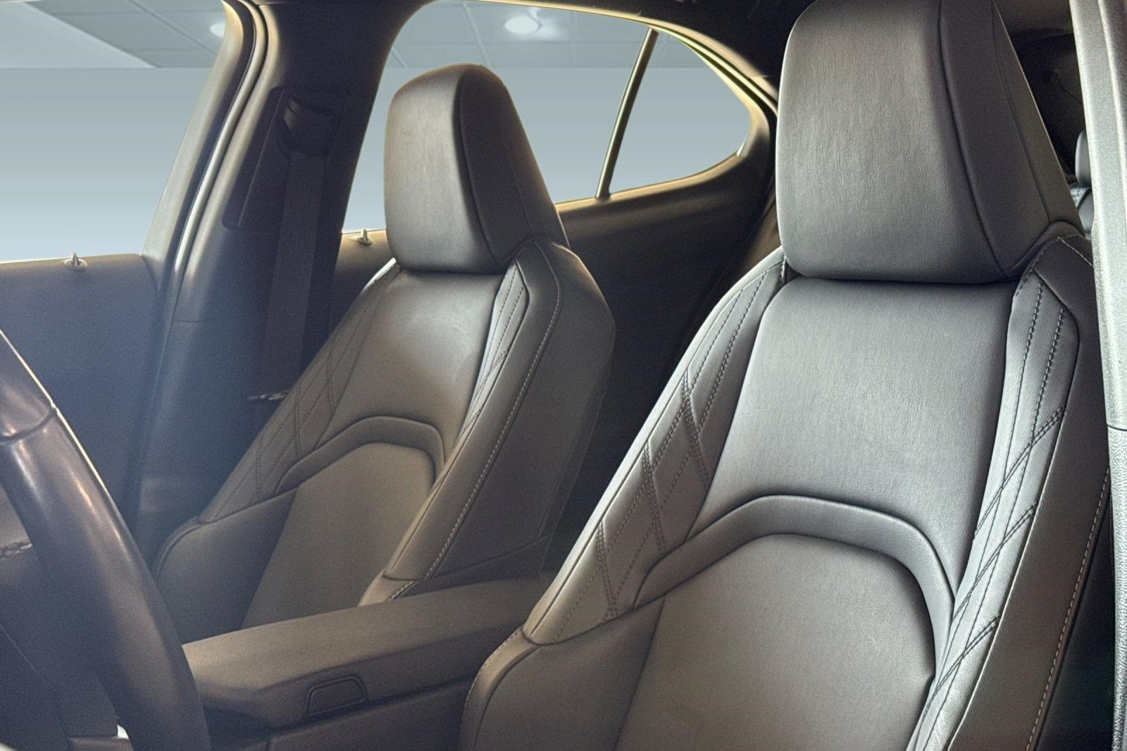 Certified 2024 Lexus UX 250h FWD image 28