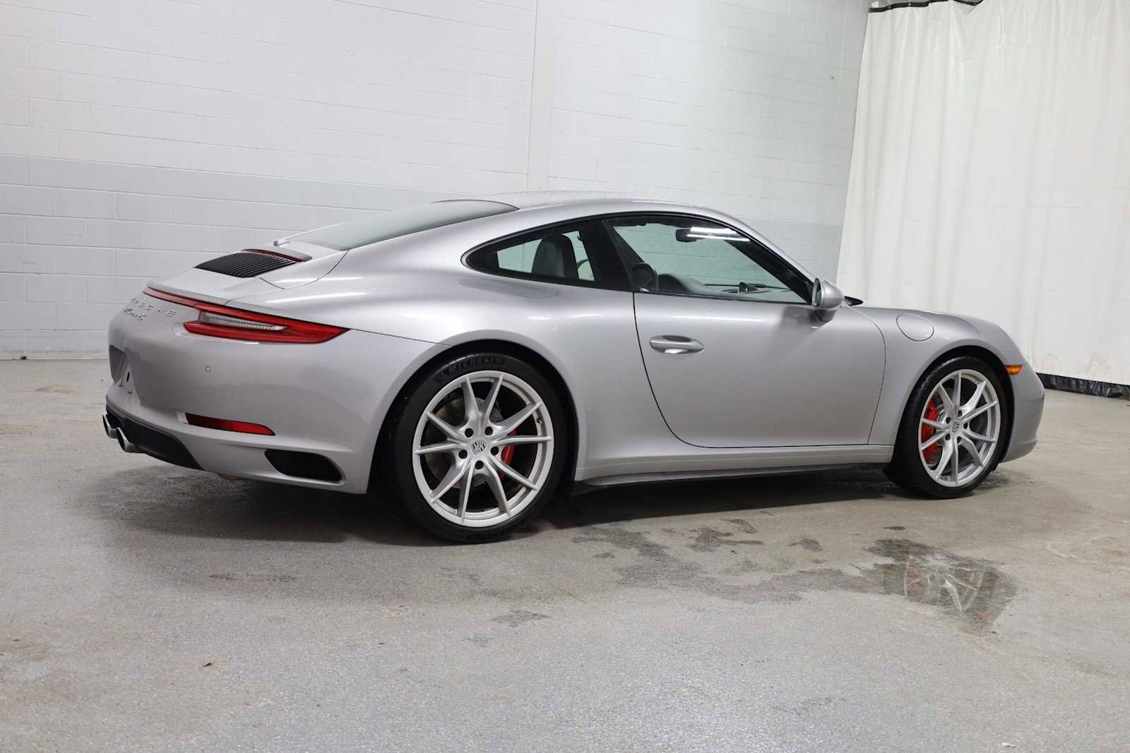 Certified 2018 Porsche 911 Carrera 4S image 9