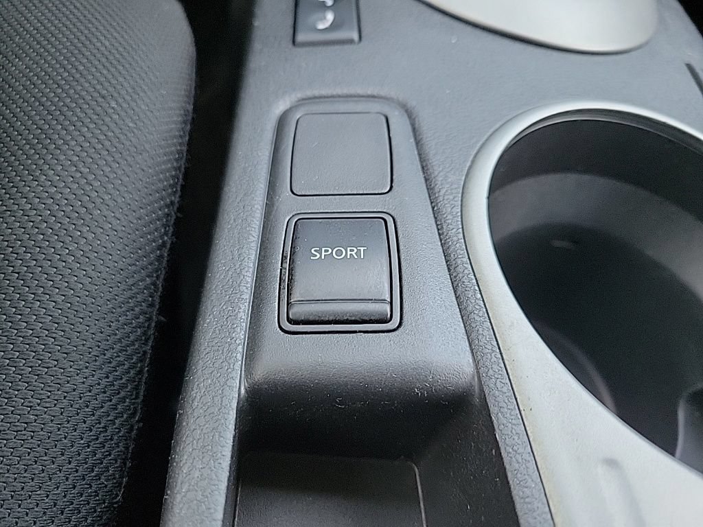 Used 2013 Nissan Rogue S AWD/4WD image 25