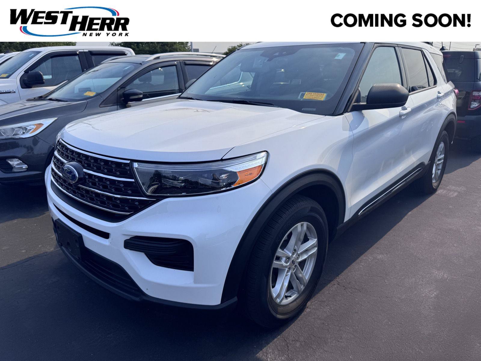 Used 2021 Ford Explorer XLT AWD/4WD image 1