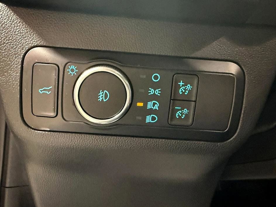 Used 2022 Ford Escape SEL image 17