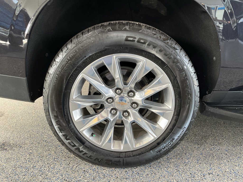 Used 2025 Chevrolet Suburban Premier image 37