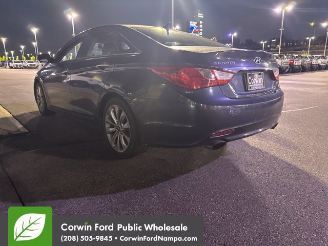 Used 2011 Hyundai Sonata SE w/ Navigation & Sunroof Pkg 4 FWD image 5
