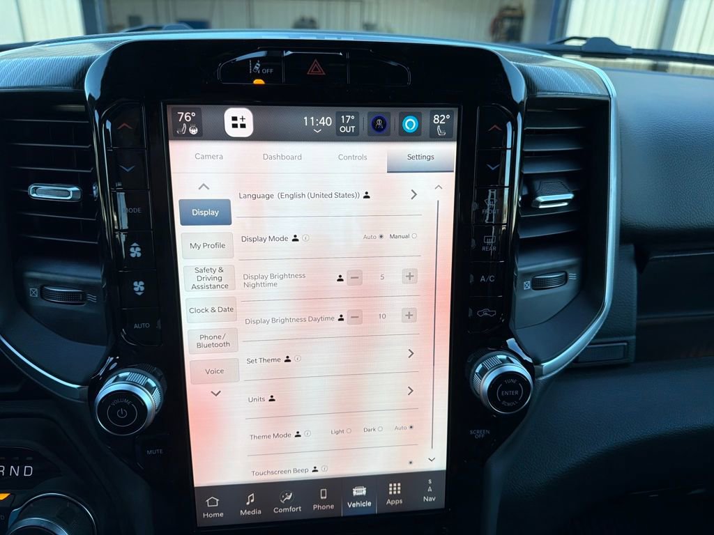 New 2026 RAM 1500 4x4 Crew Cab image 27