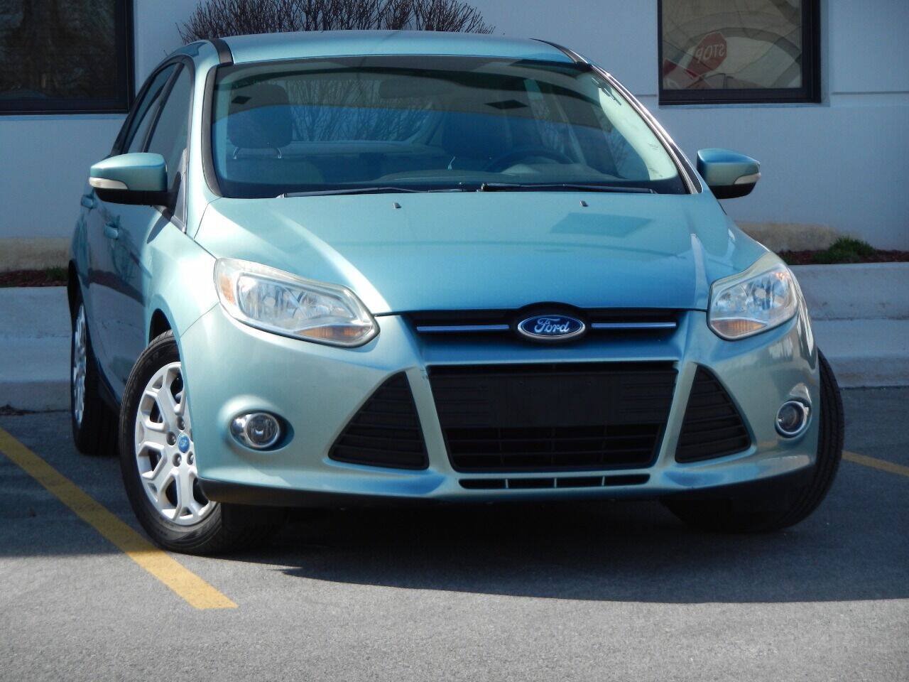 Used 2012 Ford Focus SE w/ SE Winter Pkg FWD image 5