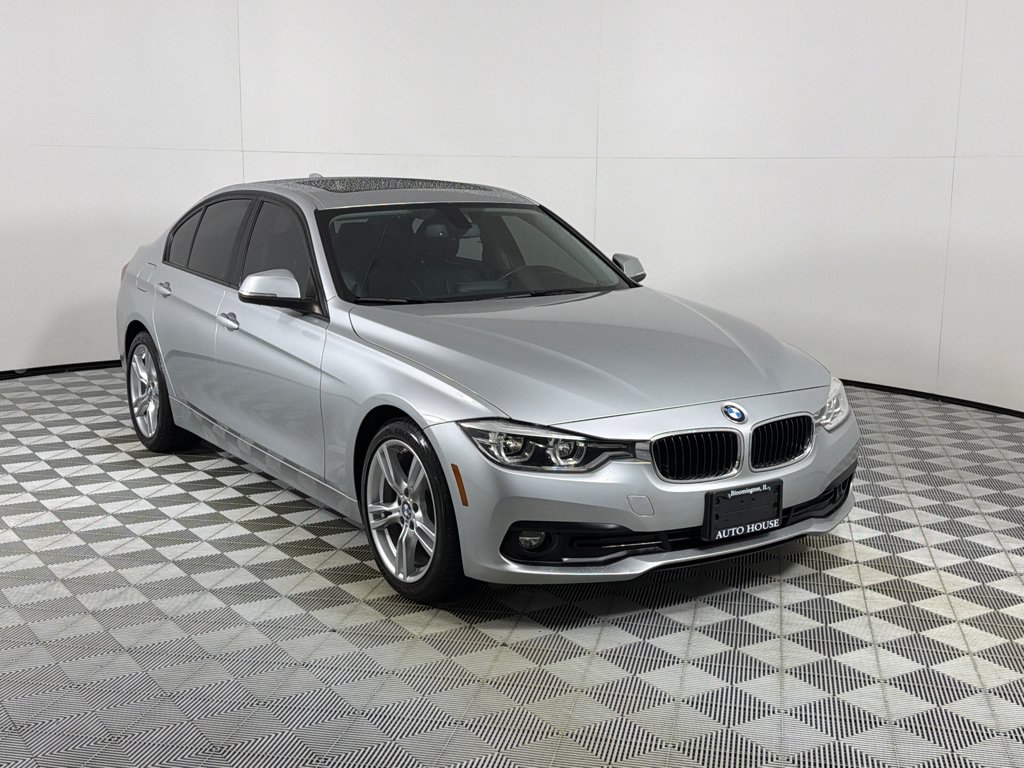 Used 2018 BMW 320i xDrive Sedan AWD/4WD image 3