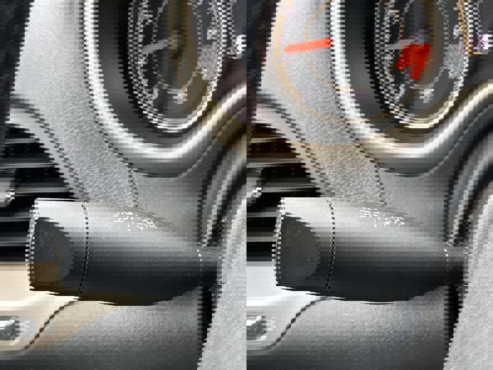 Used 2015 Jeep Cherokee Latitude w/ Cold Weather Group image 21