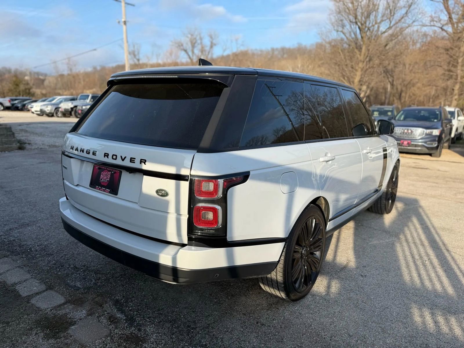 Used 2018 Land Rover Range Rover Supercharged image 6