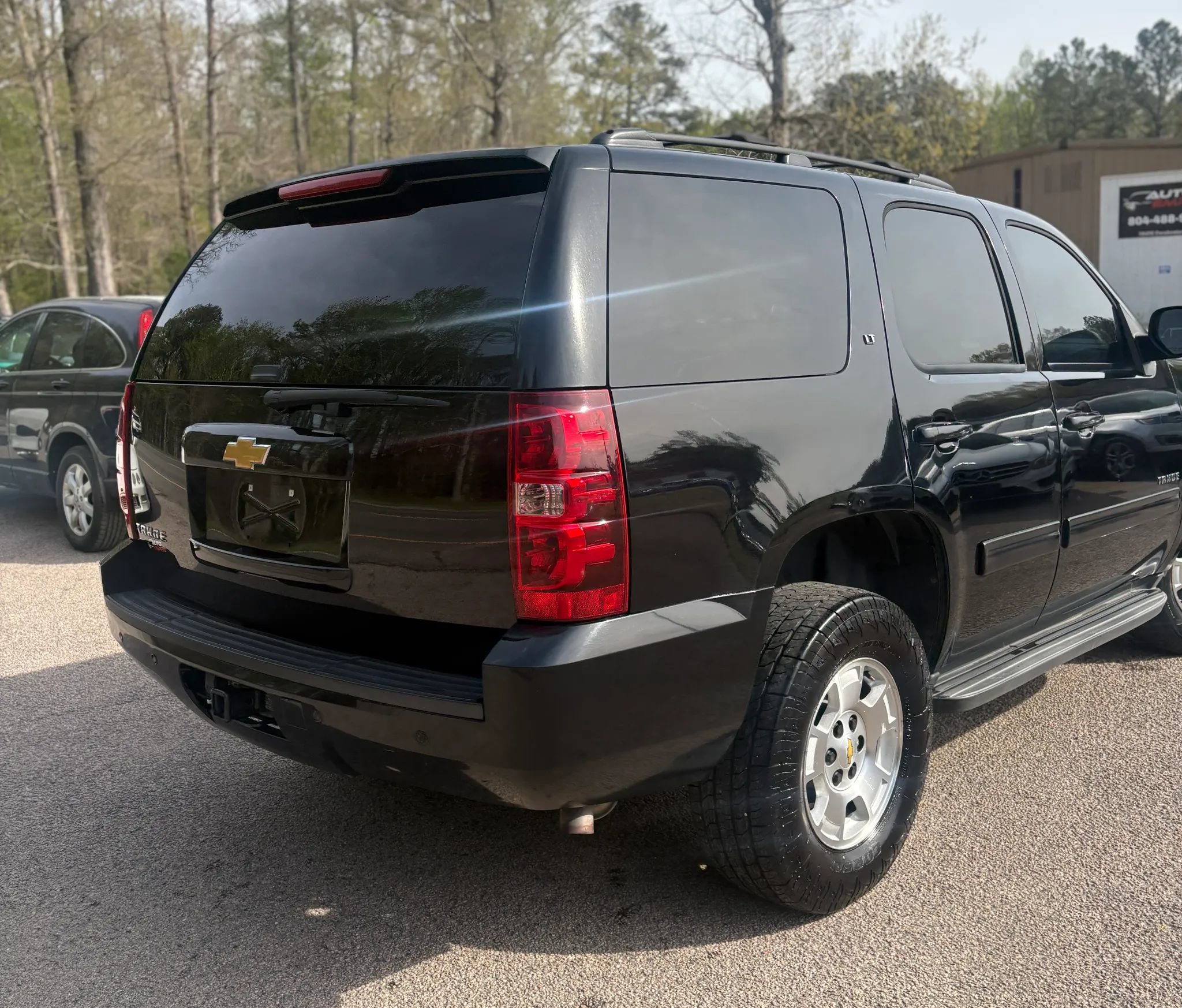 Used 2013 Chevrolet Tahoe LT w/ Luxury Package AWD/4WD image 6
