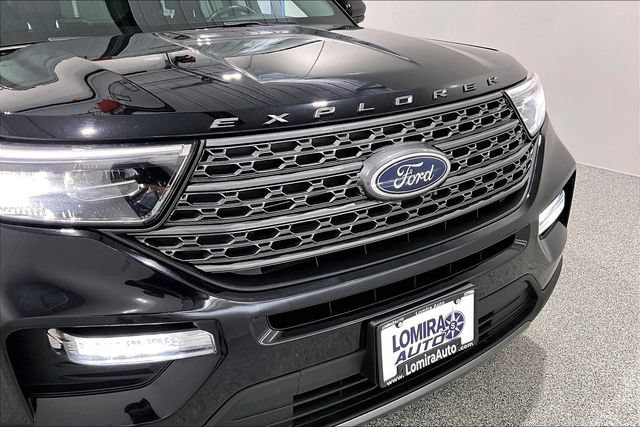 Used 2022 Ford Explorer XLT w/ XLT Sport Appearance Package AWD/4WD image 41