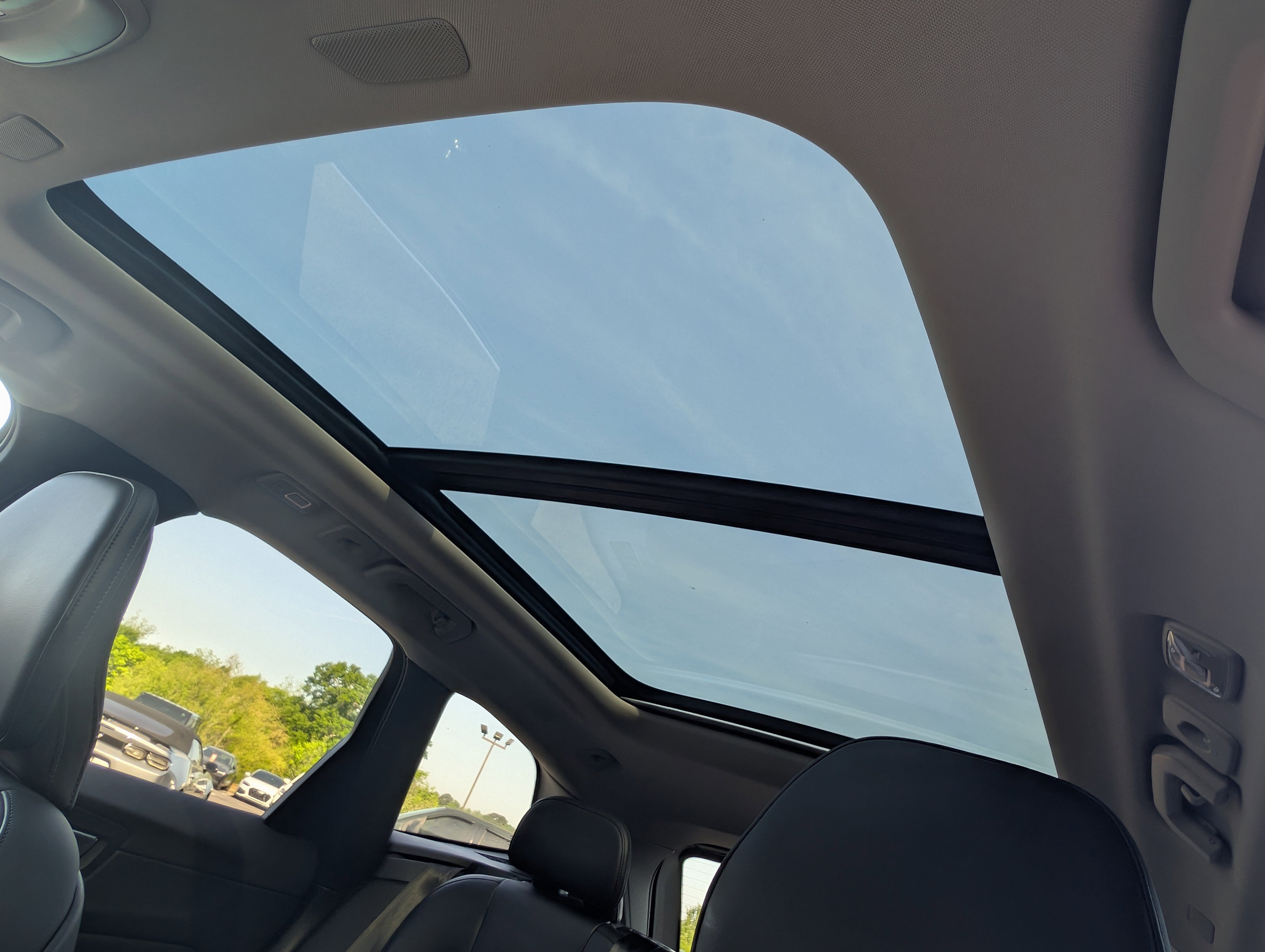 Used 2023 Volvo XC60 T8 Core image 15