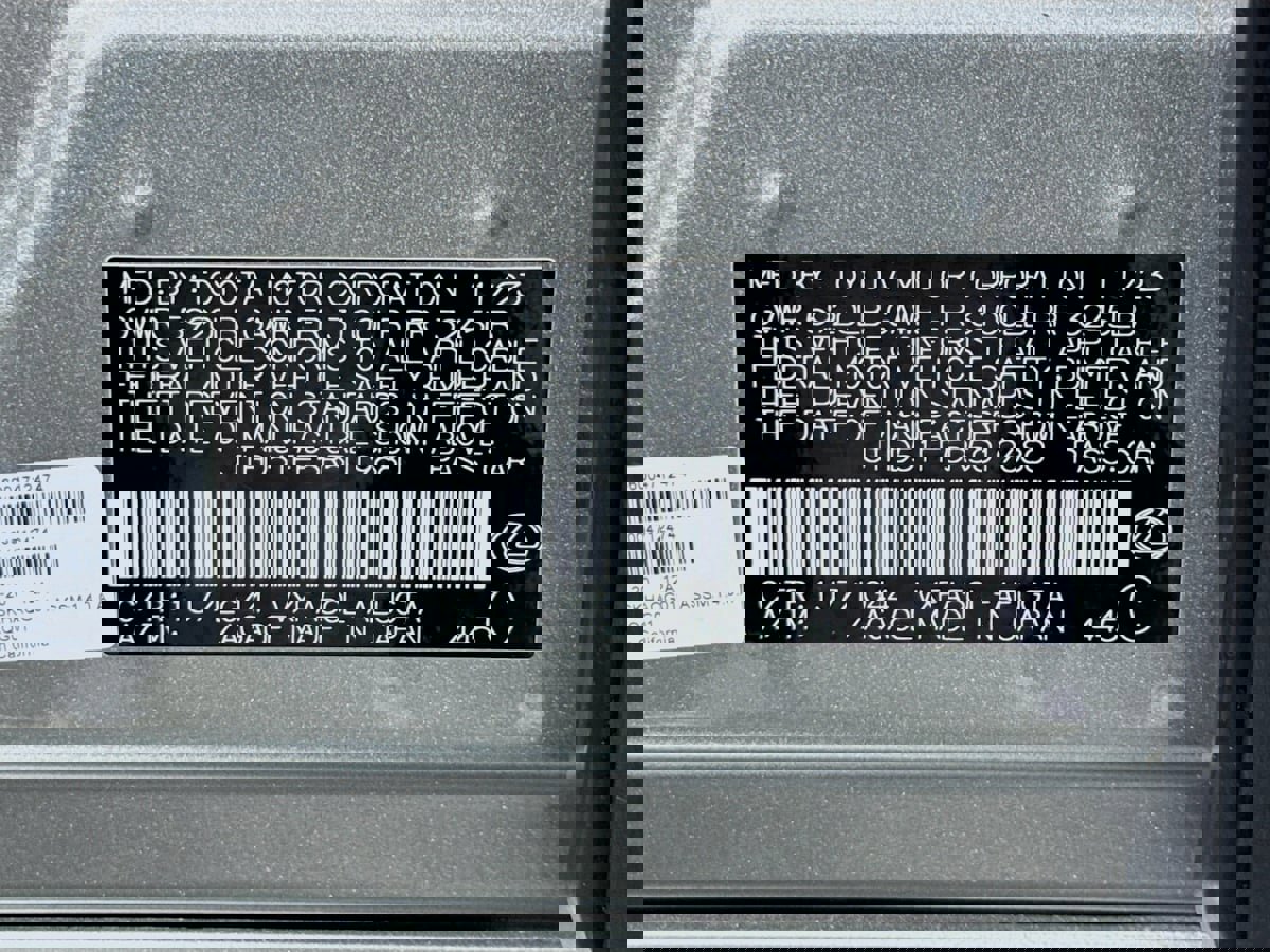 Used 2024 Lexus LS 500 w/ Interior Upgrade Package image 44