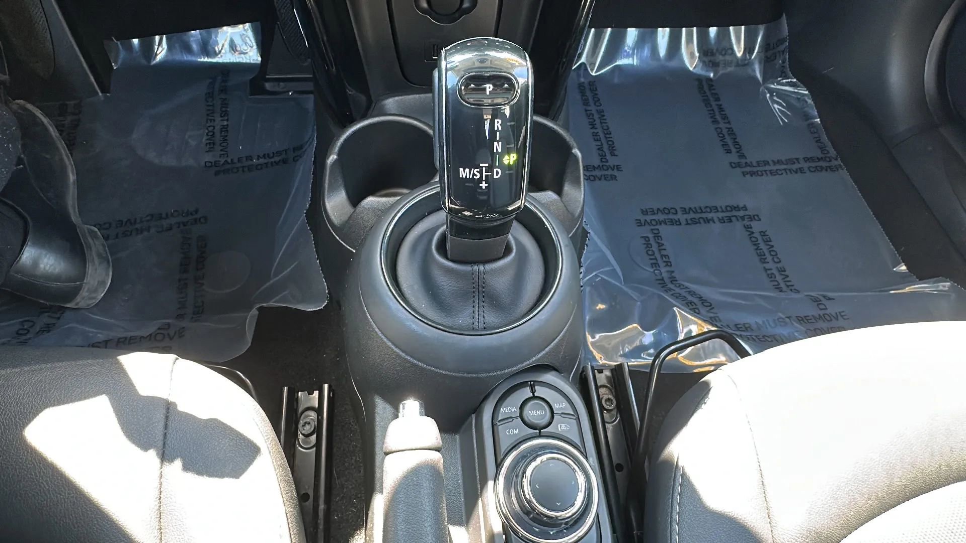 Used 2023 MINI Cooper 2-Door Hardtop image 14