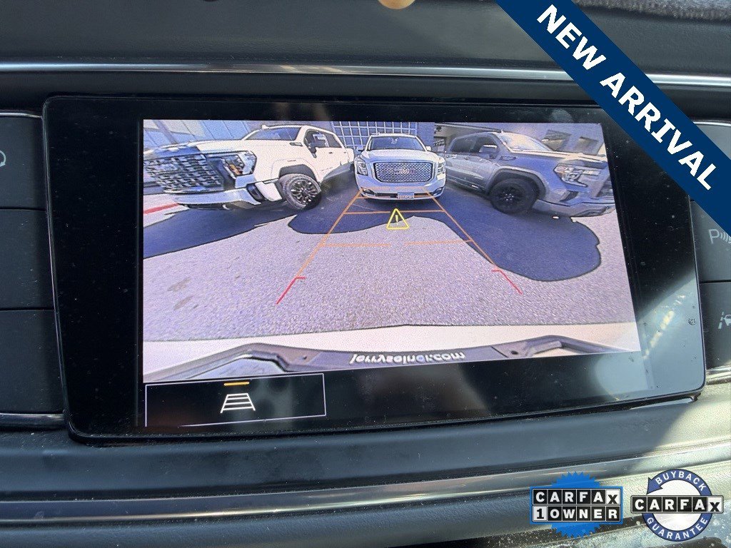 Used 2023 Buick Enclave Essence w/ Sport Touring Edition image 10