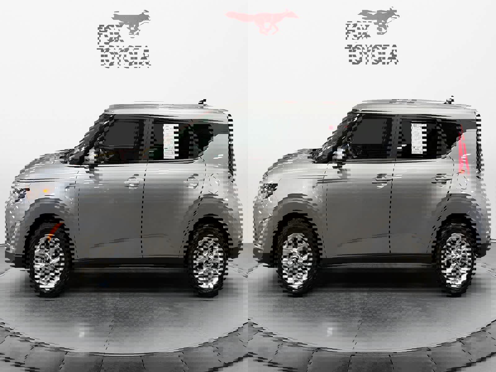 Used 2025 Kia Soul LX w/ LX Technology Package image 3