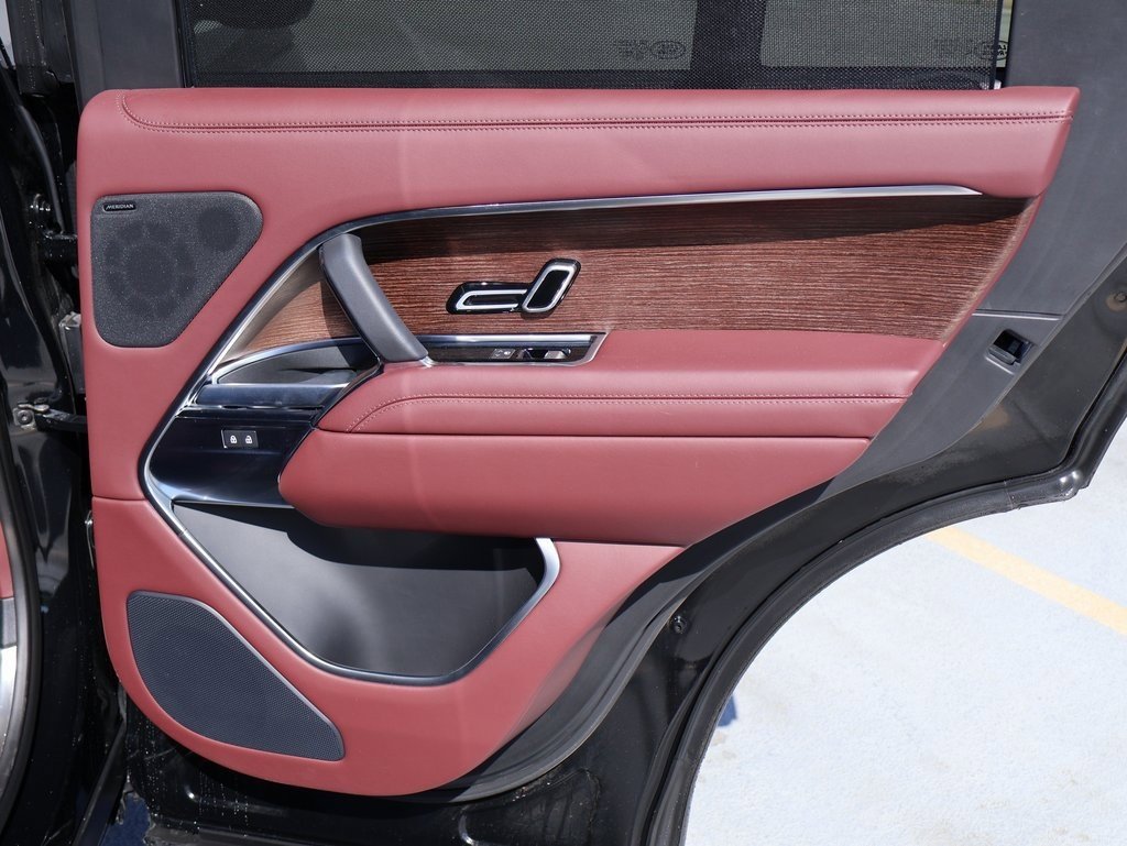 Used 2023 Land Rover Range Rover SE image 14