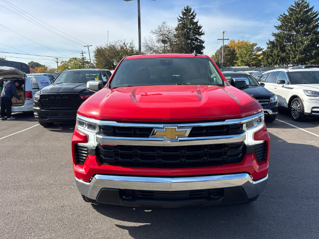 Used 2023 Chevrolet Silverado 1500 LT AWD/4WD image 7