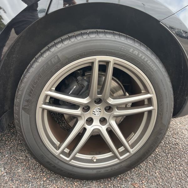 Used 2019 Porsche Macan image 14