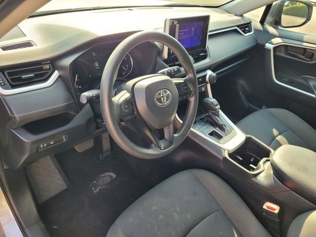 Used 2024 Toyota RAV4 LE image 7