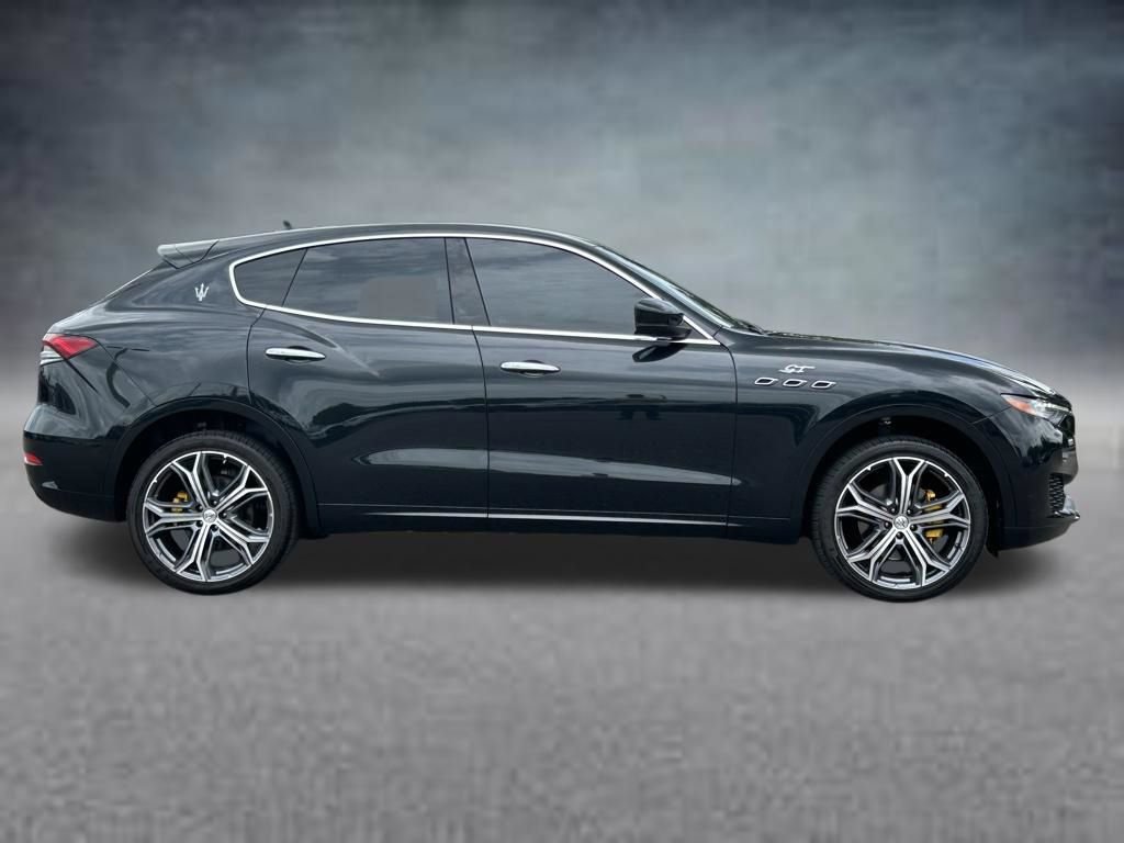 Used 2023 Maserati Levante GT AWD/4WD image 6