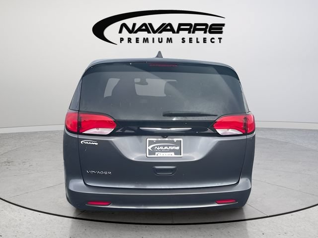 Used 2022 Chrysler Voyager LX FWD image 8