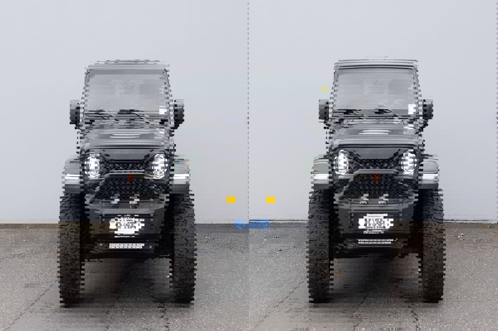 Used 2018 Jeep Wrangler Unlimited Sahara w/ Uconnect 4C Nav & Sound Group image 17