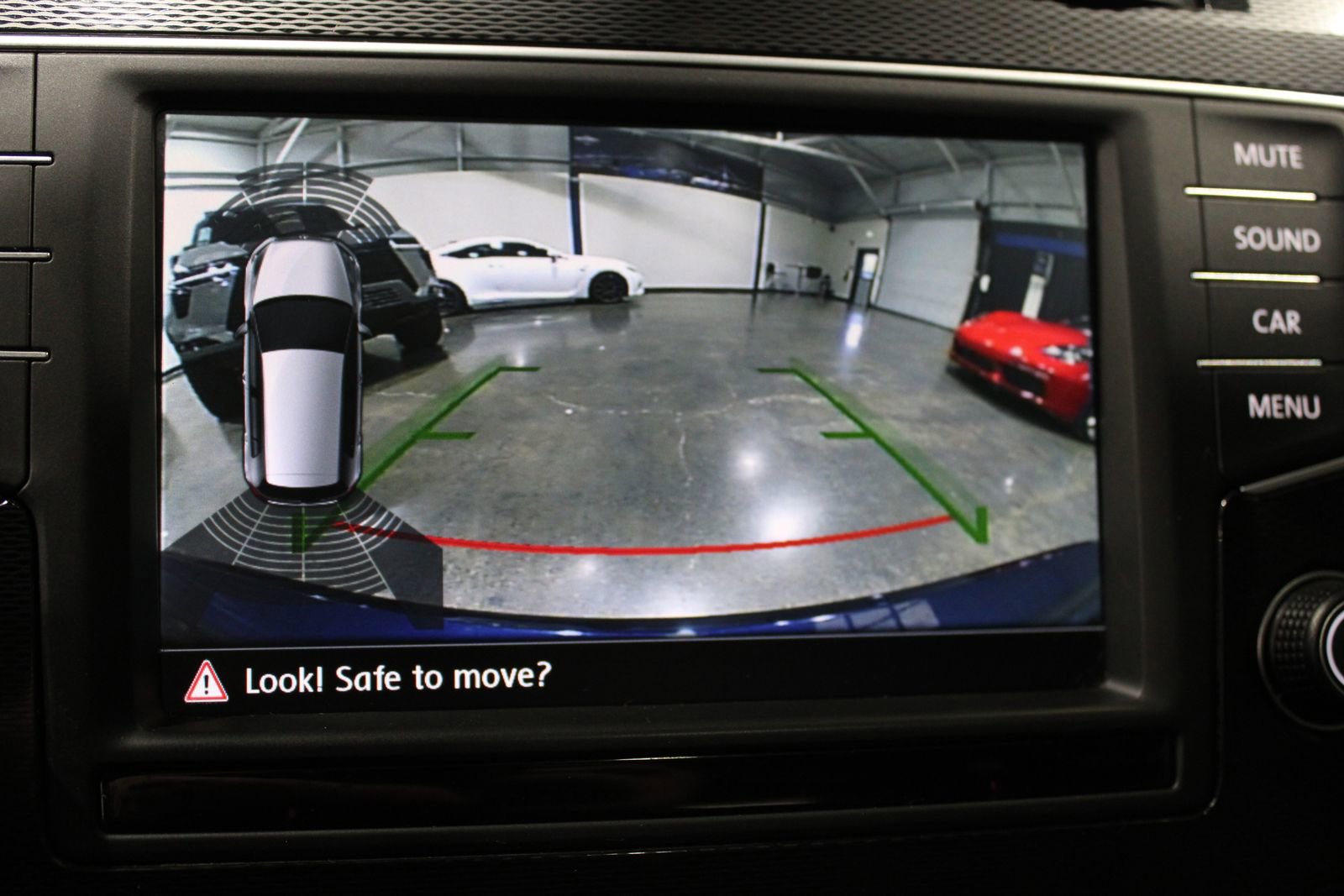 Used 2016 Volkswagen GTI SE FWD image 31