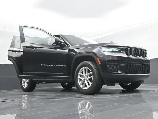 Used 2024 Jeep Grand Cherokee Laredo X AWD/4WD image 63