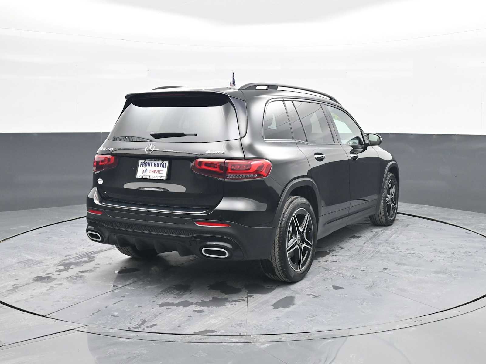 Used 2022 Mercedes-Benz GLB 250 4MATIC image 7