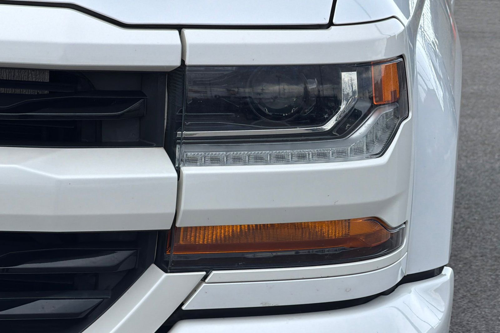 Used 2018 Chevrolet Silverado 1500 LT w/ All Star Edition image 46