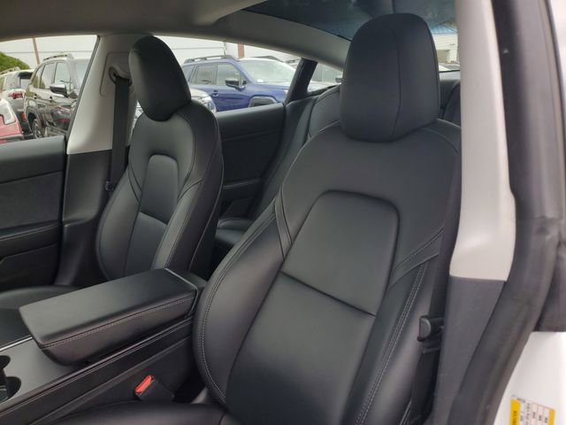 Used 2021 Tesla Model 3 Standard Range Plus image 22