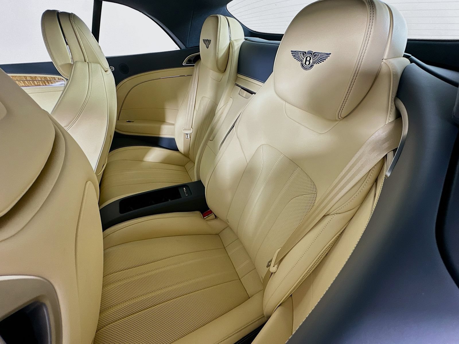 Used 2020 Bentley Continental GT AWD/4WD image 59