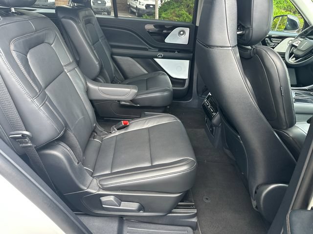 New 2025 Lincoln Aviator Reserve w/ Luxury Package RWD image 15