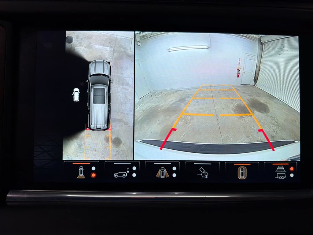 Used 2023 GMC Yukon Denali Ultimate AWD/4WD image 28