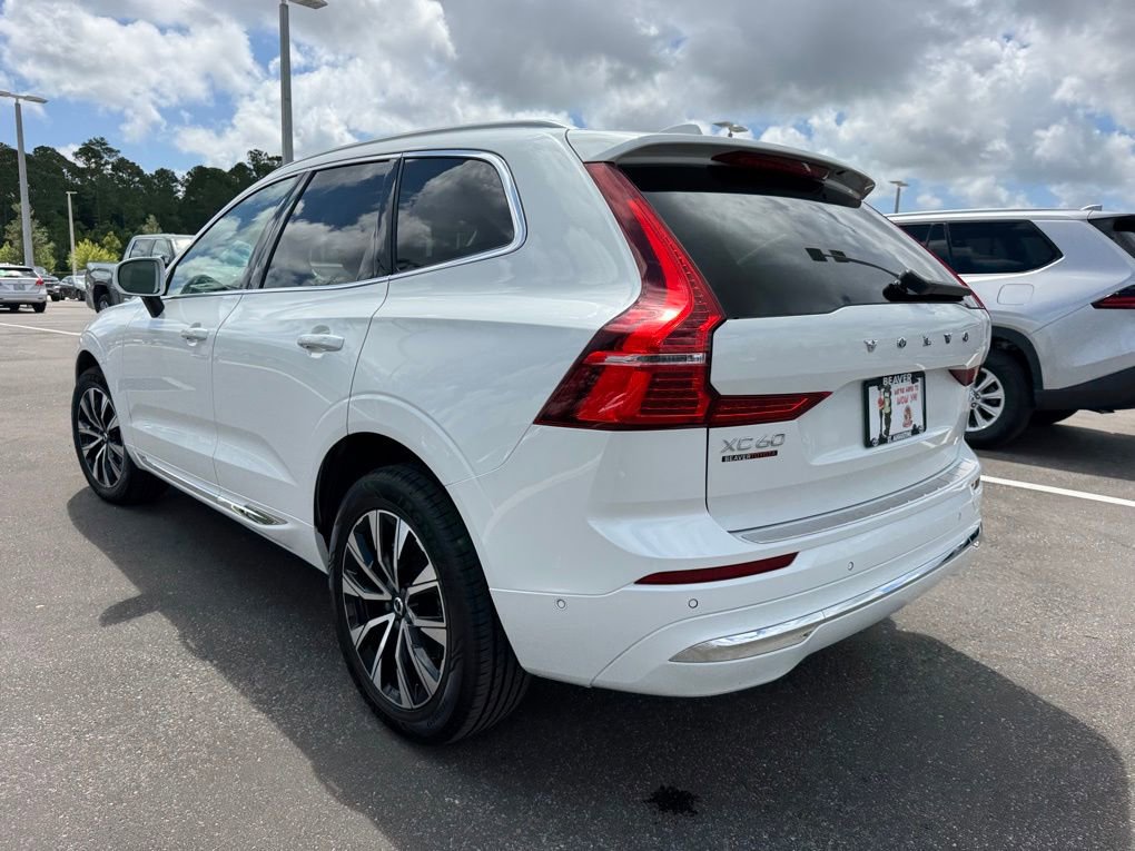 Used 2023 Volvo XC60 B5 Plus image 6