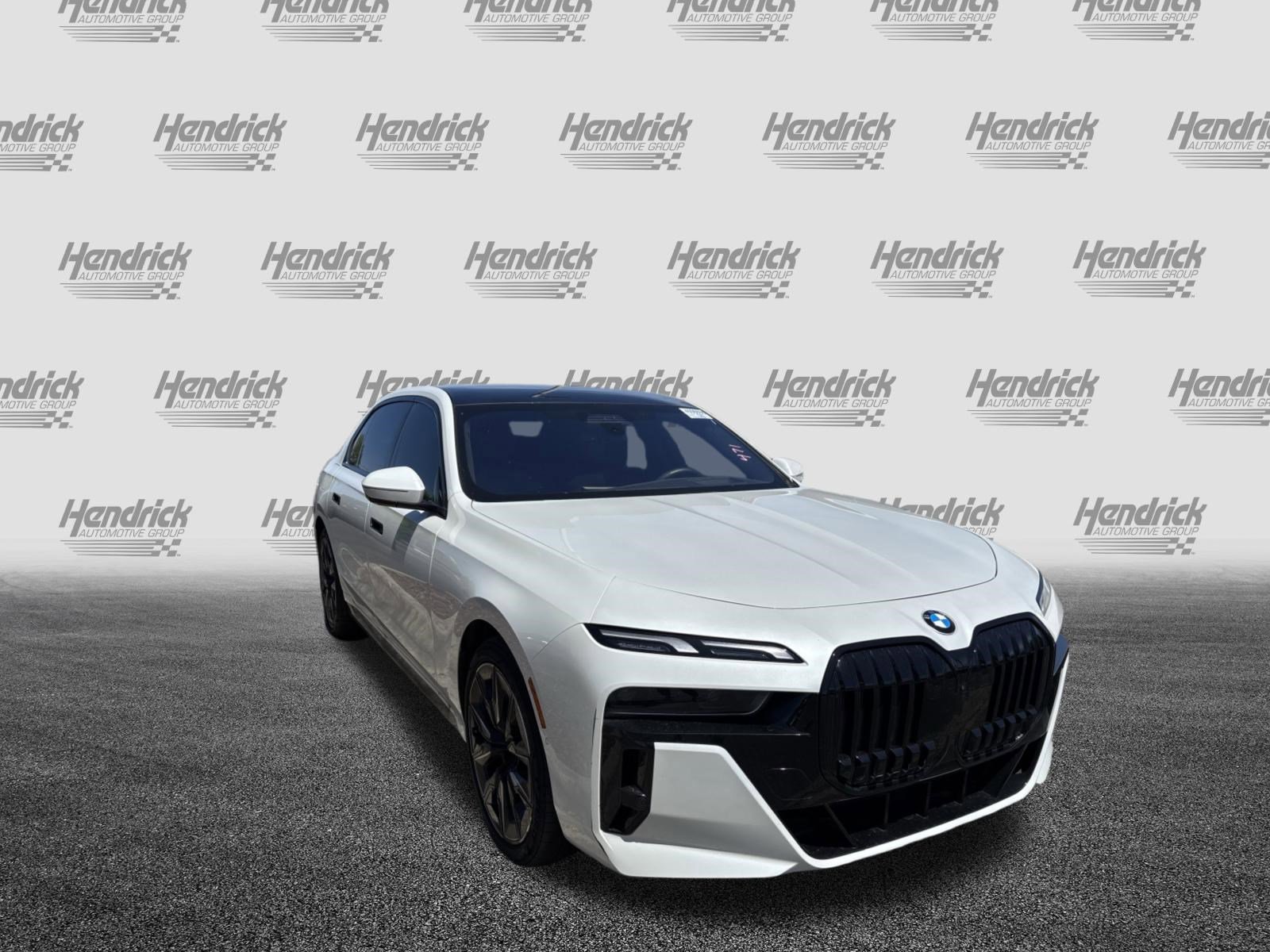 Certified 2023 BMW 760i xDrive AWD/4WD image 3