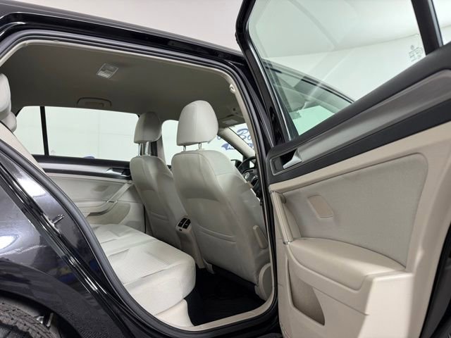 Used 2017 Volkswagen Golf Wolfsburg Edition image 19