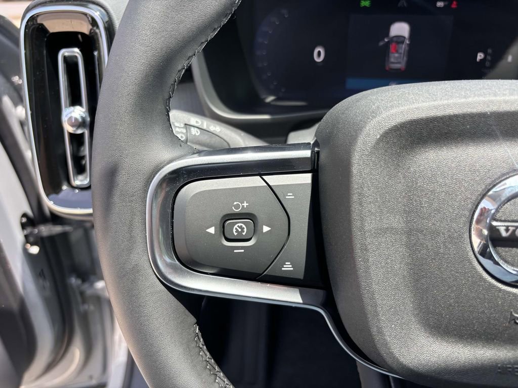 New 2026 Volvo XC40 B5 Plus w/ Protection Package Premier image 17