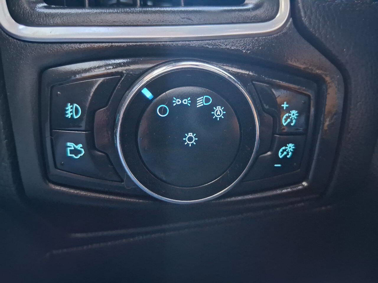 Used 2014 Ford Focus Titanium image 15