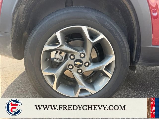 Used 2025 Chevrolet Trax LT w/ Driver Confidence Package FWD image 29