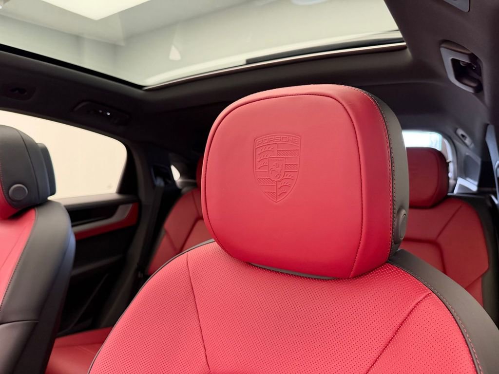 New 2026 Porsche Cayenne Coupe AWD/4WD image 20