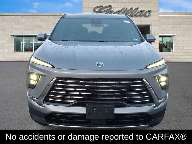 Used 2025 Buick Enclave Preferred image 3