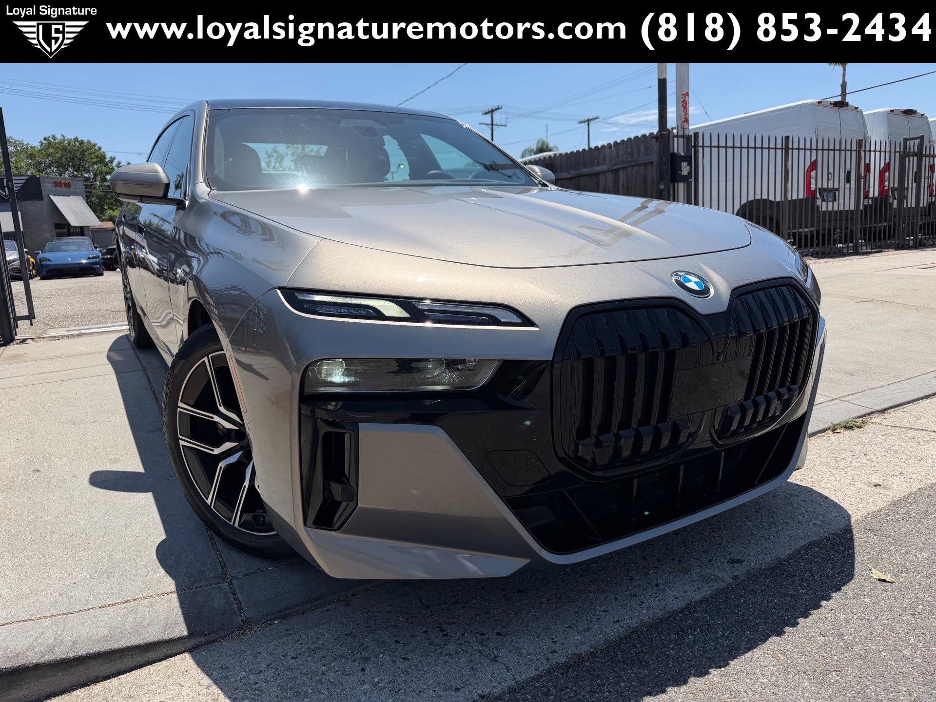 Used 2023 BMW 740i RWD image 1