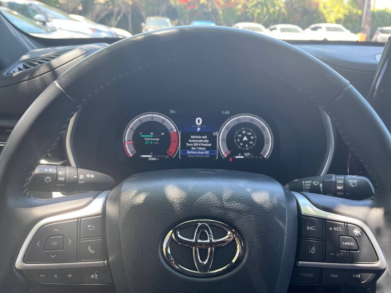 Used 2025 Toyota Highlander XSE AWD/4WD image 28