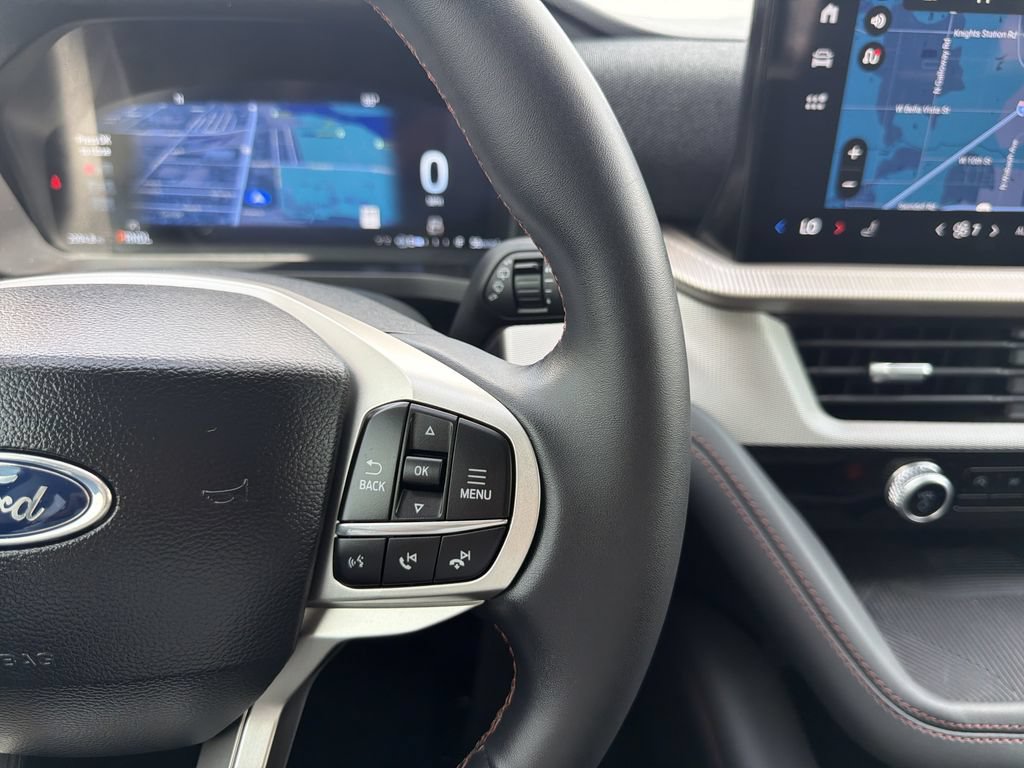 Used 2025 Ford Explorer Active RWD image 33