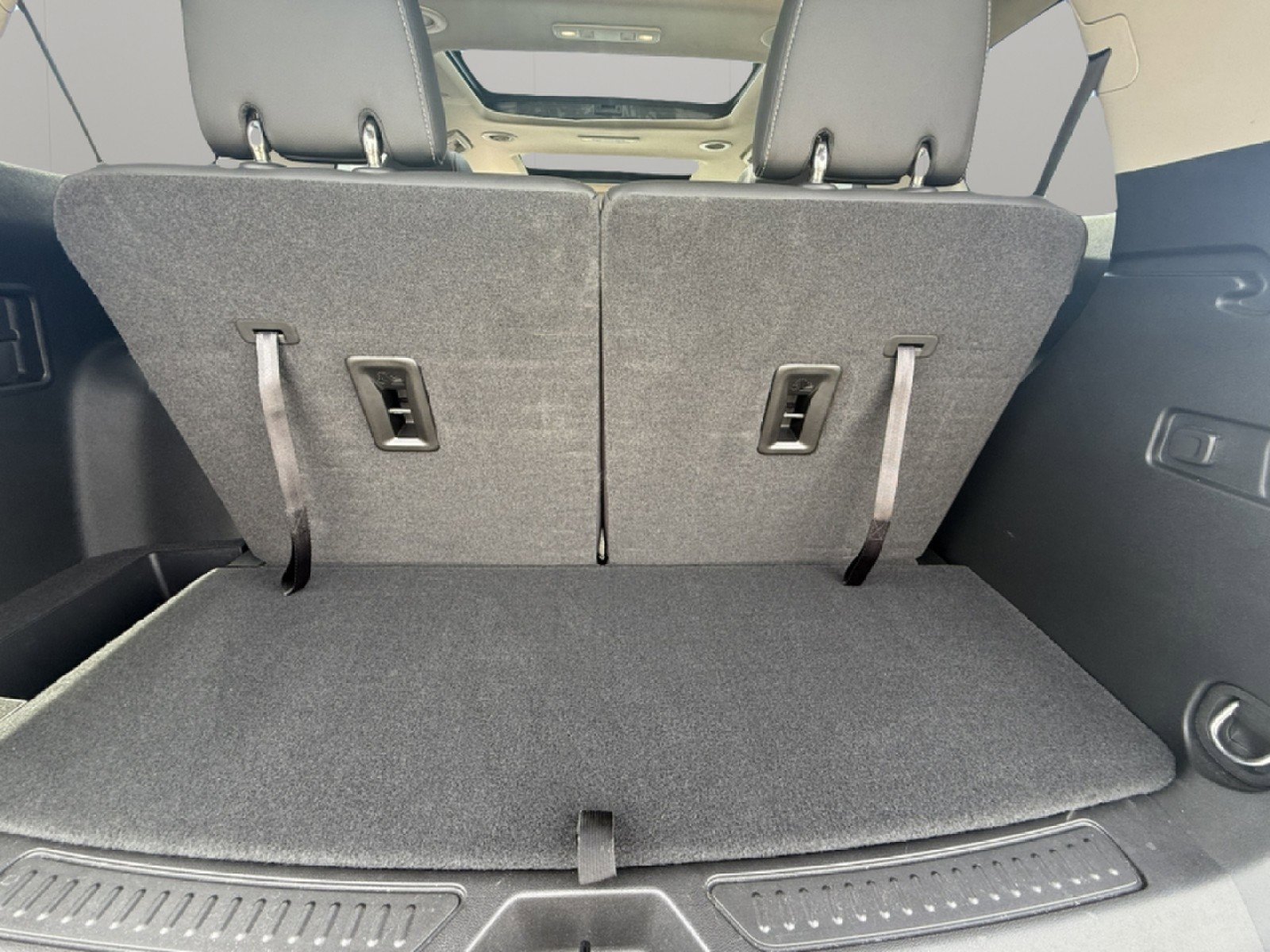 Used 2022 GMC Acadia Denali w/ Denali Technology Package image 12