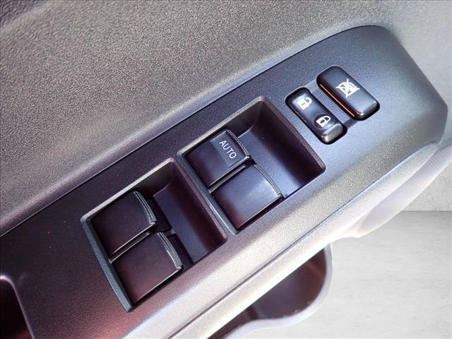 Used 2011 Scion xB FWD image 12