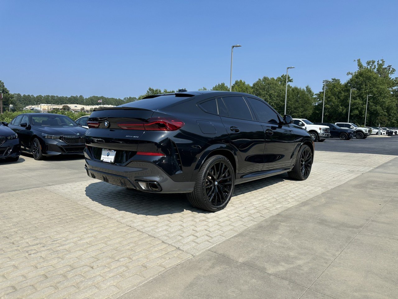 Used 2024 BMW X6 xDrive40i w/ M Sport Professional Package AWD/4WD image 16