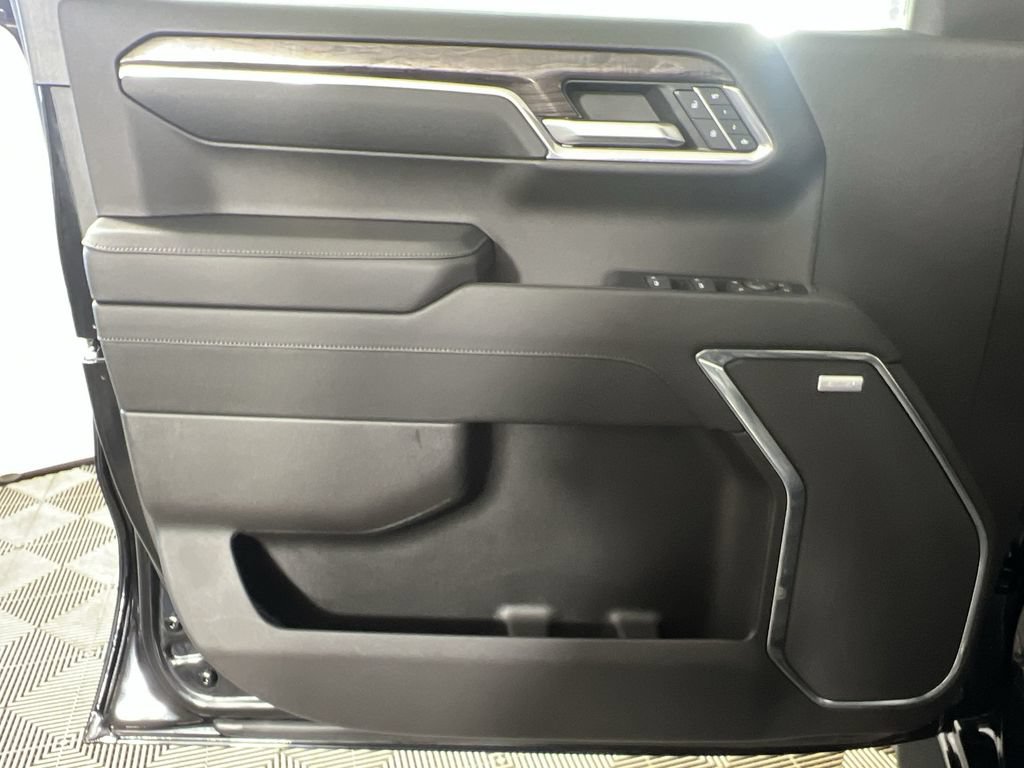 Certified 2023 Chevrolet Silverado 1500 LTZ AWD/4WD image 22