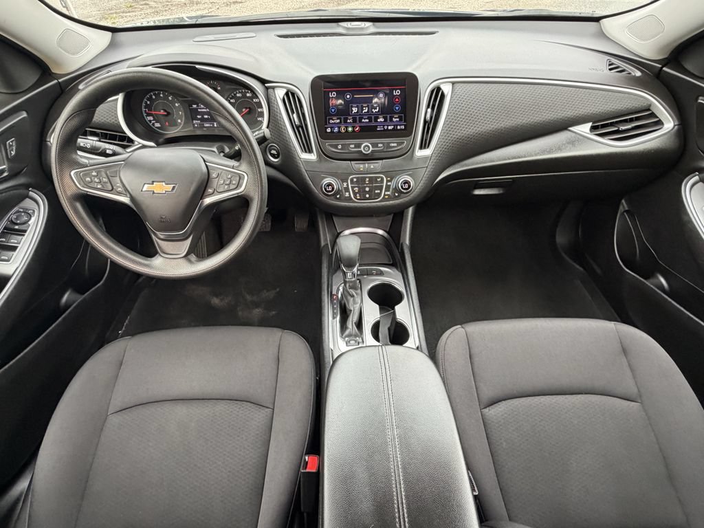 Used 2024 Chevrolet Malibu LT FWD image 13